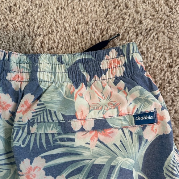 Chubbies Blue and Green Board Shorts Tropical Style - Picture 4 of 4